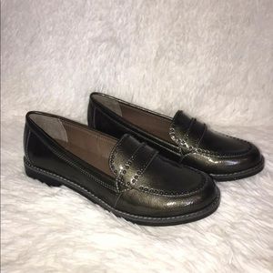 WHITE MOUNTAIN - Willa Loafer, Size 7.5 M
